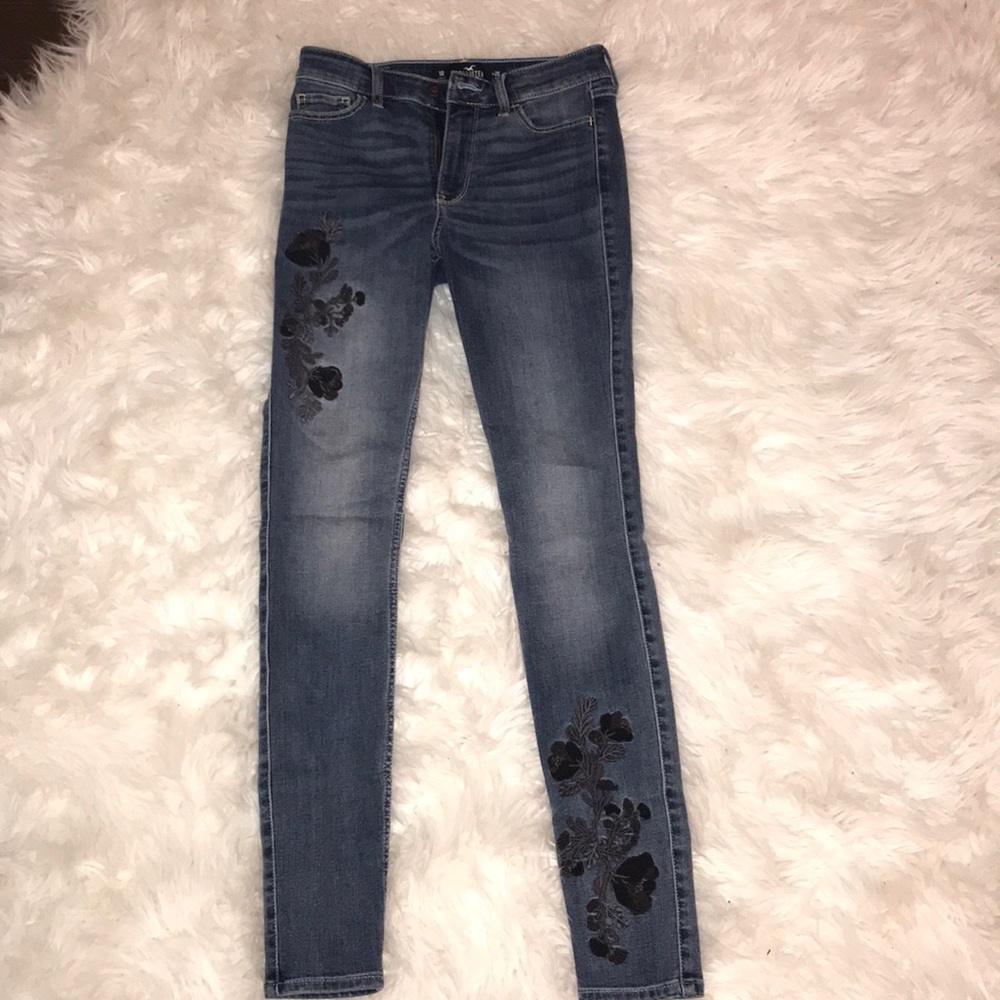 🌻Hollister Floral Skinny Jeans